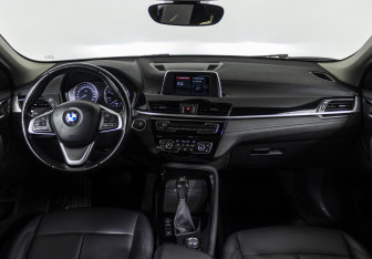 Подержанный автомобиль BMW X2 2018 года (14 фото)