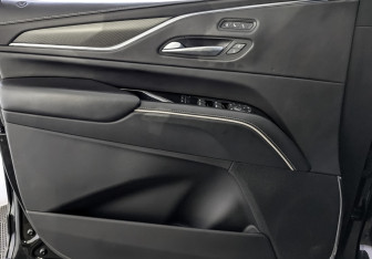 Подержанный автомобиль Cadillac Escalade Suv 2022 года (19 фото)