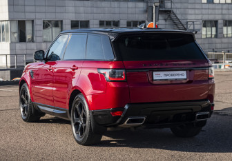 Подержанный автомобиль Land Rover Range Rover Sport 2018 года (7 фото)