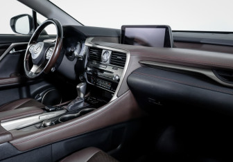 Подержанный автомобиль Lexus RX 2016 года (9 фото)