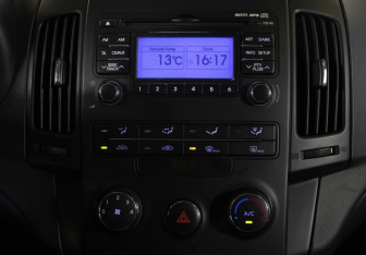 Подержанный автомобиль Hyundai i30 Hatchback 2011 года (14 фото)