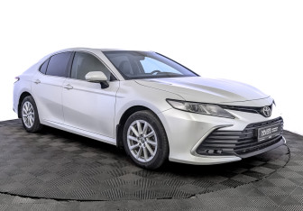 Подержанный автомобиль Toyota Camry Sedan 2021 года (3 фото)