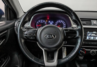 Подержанный автомобиль Kia Rio Hatchback 2021 года (22 фото)