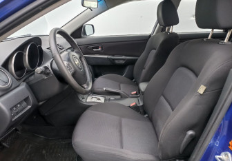 Подержанный автомобиль Mazda 3 Hatchback 2006 года (10 фото)