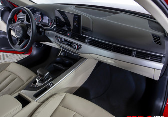 Подержанный автомобиль Audi A4 Sedan 2022 года (7 фото)