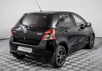 Подержанный автомобиль Toyota Yaris Hatchback 2008 года (5 фото)