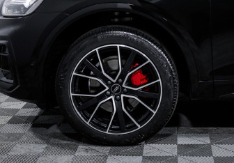 Подержанный автомобиль Audi Q5 2025 года (15 фото)