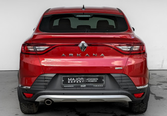 Подержанный автомобиль Renault Arkana 2021 года (6 фото)