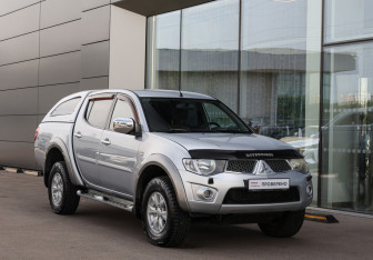 Подержанный автомобиль Mitsubishi L200 2012 года (3 фото)