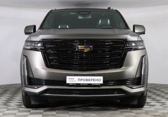Подержанный автомобиль Cadillac Escalade Suv 2022 года (2 фото)
