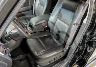 Подержанный автомобиль Ford Explorer 2008 года (2 фото)