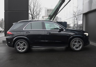 Подержанный автомобиль Mercedes-Benz GLE 2019 года (4 фото)