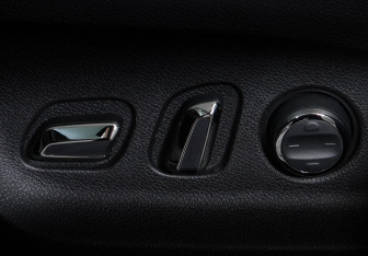 Подержанный автомобиль Exeed TXL 2023 года (18 фото)