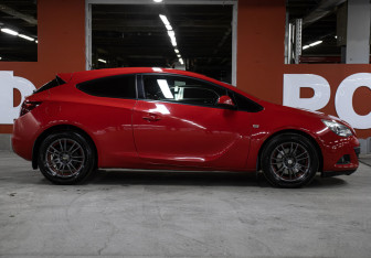 Подержанный автомобиль Opel Astra Hatchback 2012 года (4 фото)