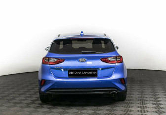 Подержанный автомобиль Kia Ceed Hatchback 2019 года (6 фото)