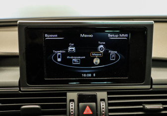 Подержанный автомобиль Audi A6 Sedan 2015 года (18 фото)
