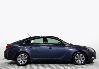 Подержанный автомобиль Opel Insignia Liftback 2010 года (4 фото)