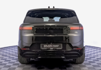 Подержанный автомобиль Land Rover Range Rover Sport 2024 года (6 фото)