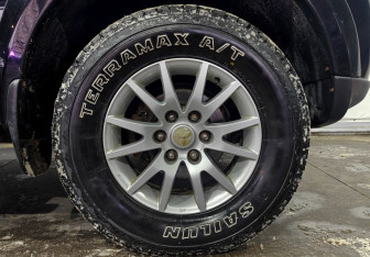 Подержанный автомобиль Mitsubishi Pajero Sport 2011 года (19 фото)