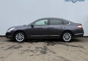 Подержанный автомобиль Nissan Teana 2013 года (8 фото)