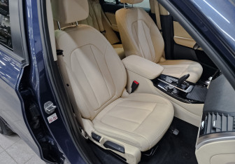 Подержанный автомобиль BMW X3 2019 года (23 фото)