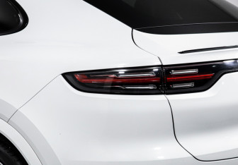Подержанный автомобиль Porsche Cayenne 2022 года (16 фото)