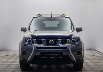 Подержанный автомобиль Nissan X-Trail 2014 года (8 фото)