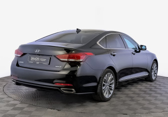 Подержанный автомобиль Hyundai Genesis 2016 года (5 фото)