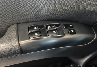 Подержанный автомобиль Kia Sportage 2010 года (14 фото)