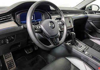 Подержанный автомобиль Volkswagen Arteon 2020 года (13 фото)