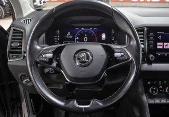 Подержанный автомобиль Skoda Karoq 2022 года (17 фото)