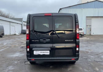 Подержанный автомобиль Renault Trafic 2021 года (6 фото)