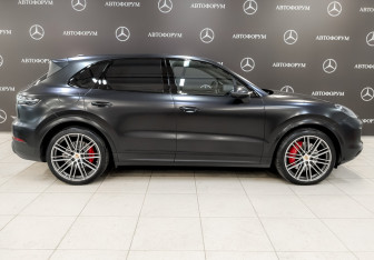Подержанный автомобиль Porsche Cayenne 2020 года (4 фото)