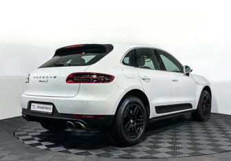 Подержанный автомобиль Porsche Macan 2016 года (5 фото)