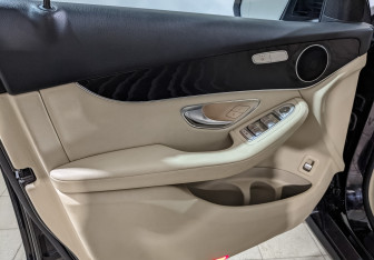 Подержанный автомобиль Mercedes-Benz GLC Coupe 2017 года (19 фото)