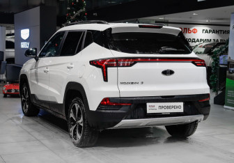 Подержанный автомобиль Москвич 3 2024 года (6 фото)