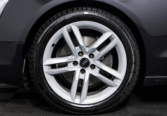 Подержанный автомобиль Audi A5 Coupe 2013 года (17 фото)