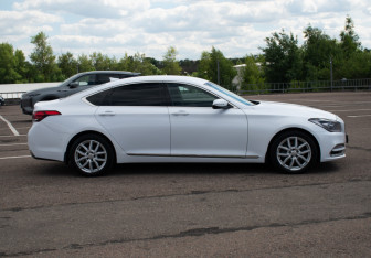 Подержанный автомобиль Genesis G80 2018 года (4 фото)