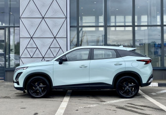 Подержанный автомобиль Omoda C5 2023 года (8 фото)