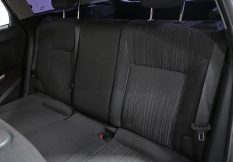Подержанный автомобиль Opel Astra Wagon 2012 года (17 фото)