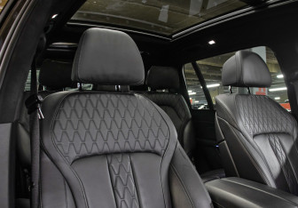 Подержанный автомобиль BMW X7 2021 года (13 фото)