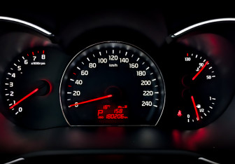 Подержанный автомобиль Kia Sorento 2017 года (13 фото)