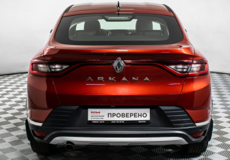 Подержанный автомобиль Renault Arkana 2021 года (6 фото)