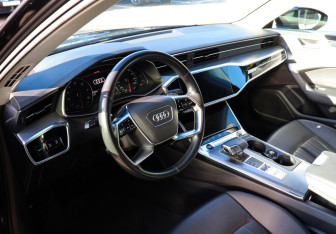 Подержанный автомобиль Audi A6 Sedan 2021 года (7 фото)