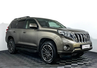 Подержанный автомобиль Toyota Land Cruiser Prado 2015 года (3 фото)