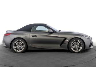 Подержанный автомобиль BMW Z4 Roadster 2020 года (4 фото)