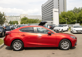 Подержанный автомобиль Mazda 3 Sedan 2014 года (3 фото)