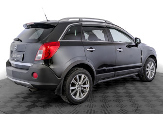 Подержанный автомобиль Opel Antara 2013 года (5 фото)