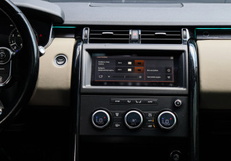 Подержанный автомобиль Land Rover Discovery 2018 года (12 фото)