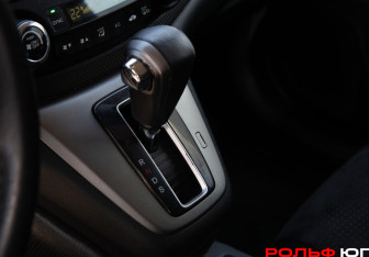 Подержанный автомобиль Honda CR-V 2013 года (16 фото)